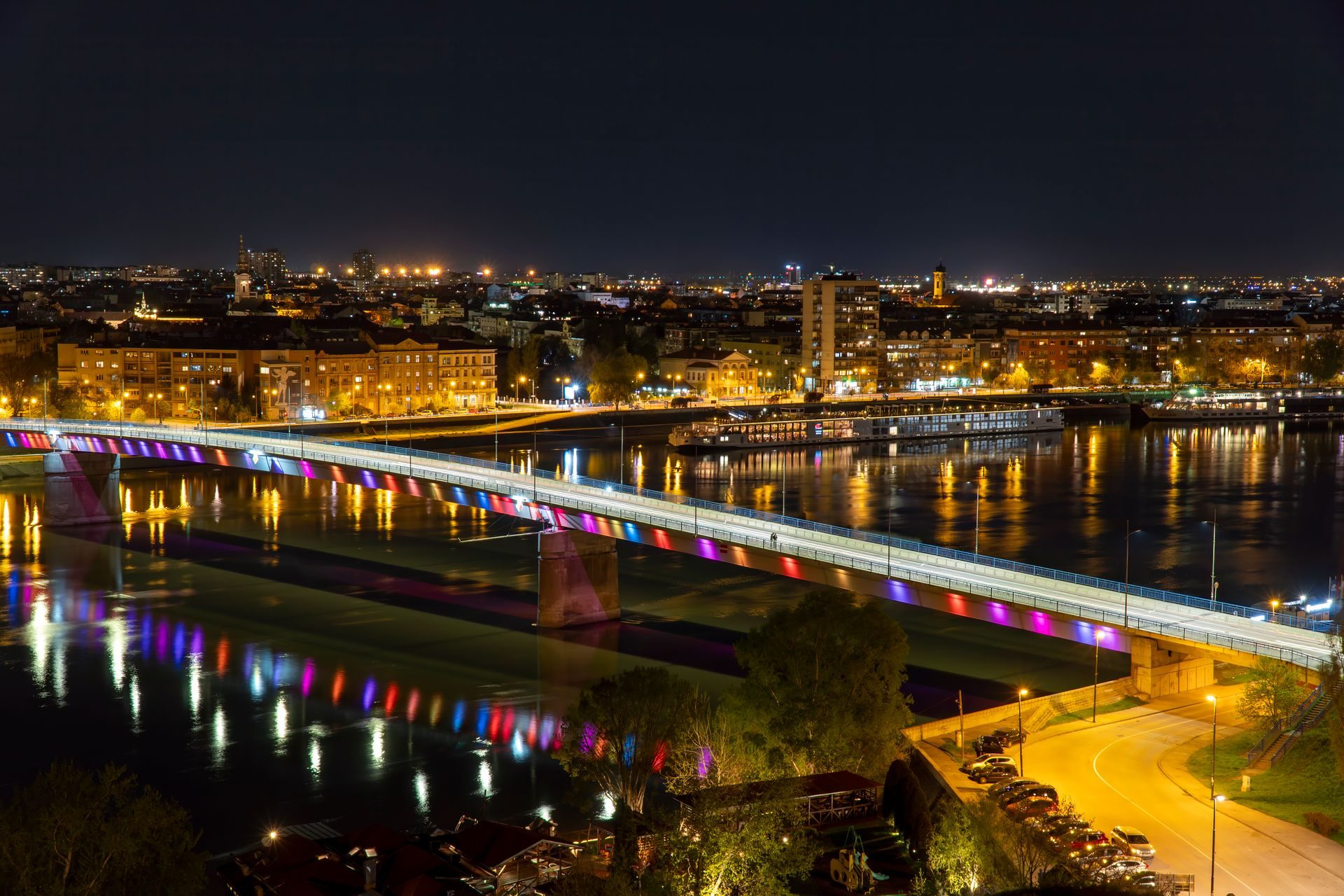 novi sad nocu most